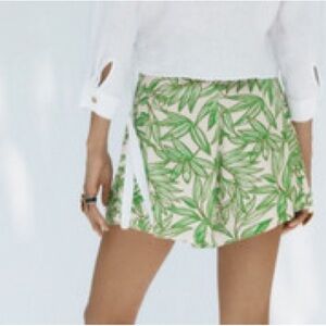 Zara Green Leaf Print Women's Shorts